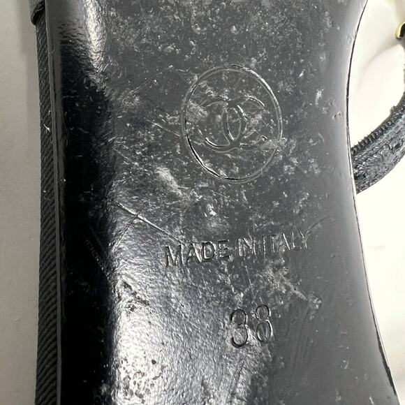 Chanel 09P Quilted Leather Gold Chain Thong Sandals Black Flat EU 38 - Picture 7 of 10